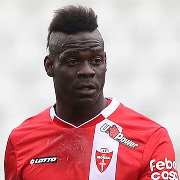 Those_footballers_who_wear_contact_lenses_row_6