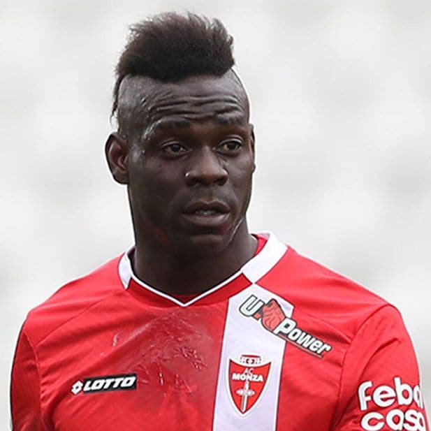 Those_footballers_who_wear_contact_lenses_row_6