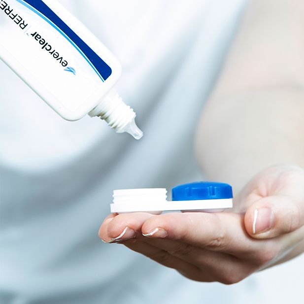 How_to_clean_contact_lens_case_row_5