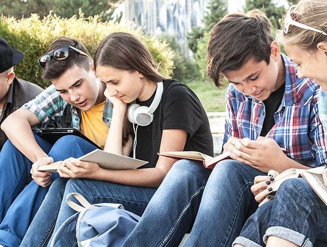 Teenagers_contact_lenses'_guide_row_1