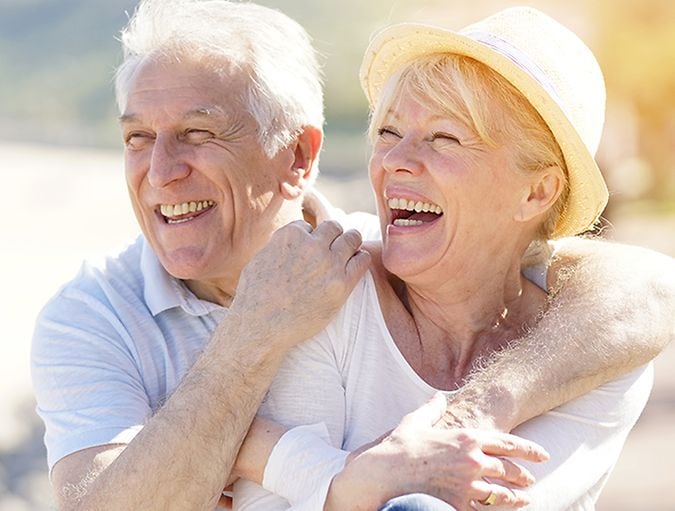 Contact_lenses_for_seniors_row_1